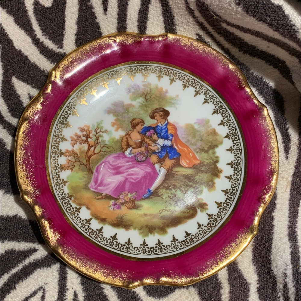 Limoges France Porcelaine d'Art gold burgundy dish plate 5 inch round